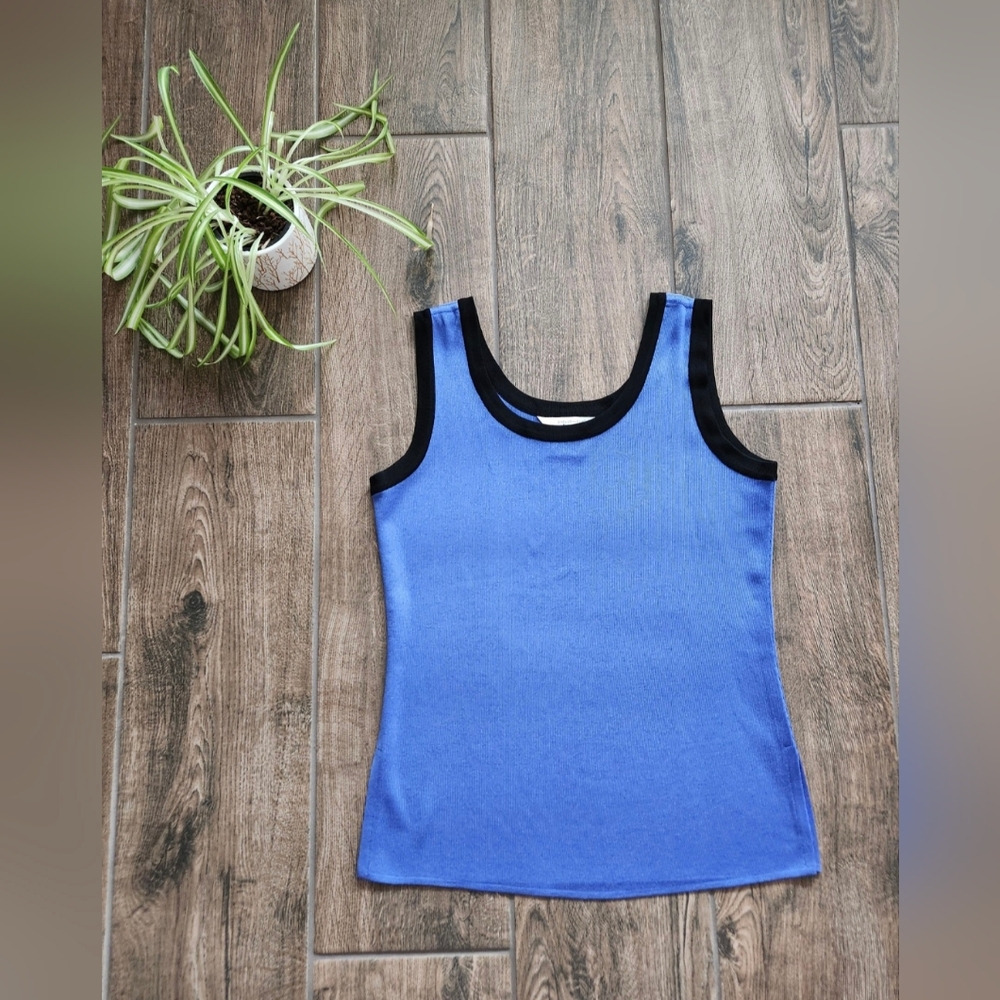 Exclusively Misook Periwinkle Blue and Black Knit Scoop Neck Sleeveless Blouse